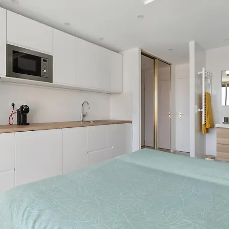 Апартаменти Azur Heliopolis Naturiste